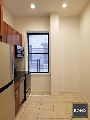 Rented by Bond New York | media 8