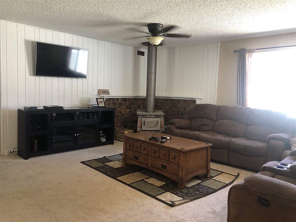 2nd image of 2238 Marilyns Way