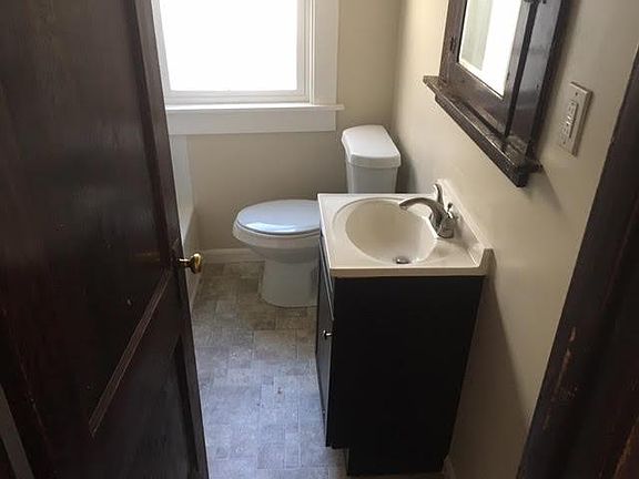 4th image of 31 Houston St #1