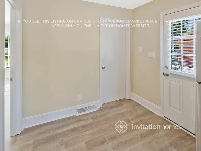 4213 Gladstone Ln — Photo 10