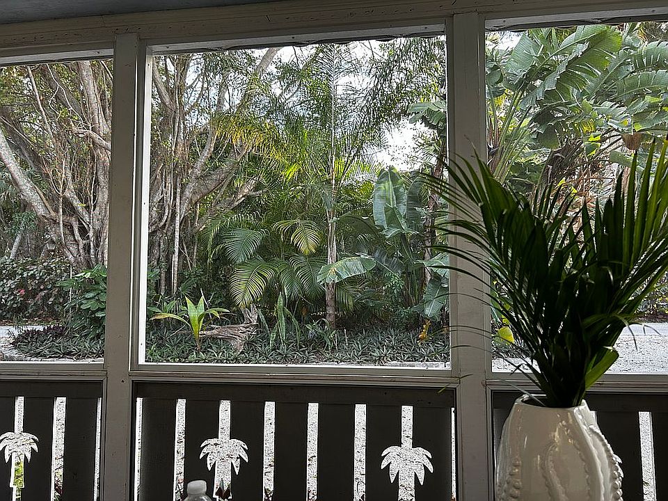 2nd image of 2239 NE Flamingo Ter
