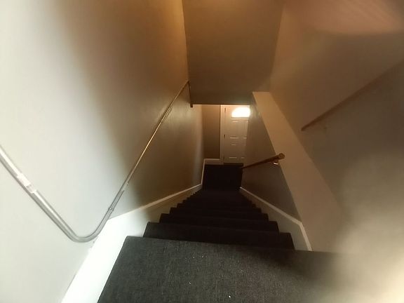 3rd image of 8 Myrtle St Floor 2