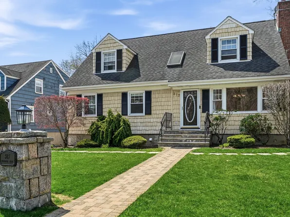 317 Hornidge Rd Floor 1, Mamaroneck, NY 10543