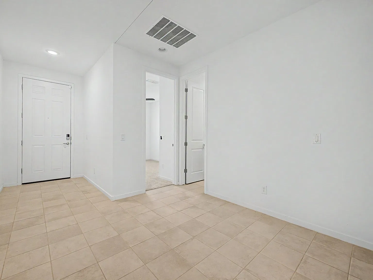 4 Bed 2 Bath 1,833 Sq Ft Gated Laveen Community — Photo 2