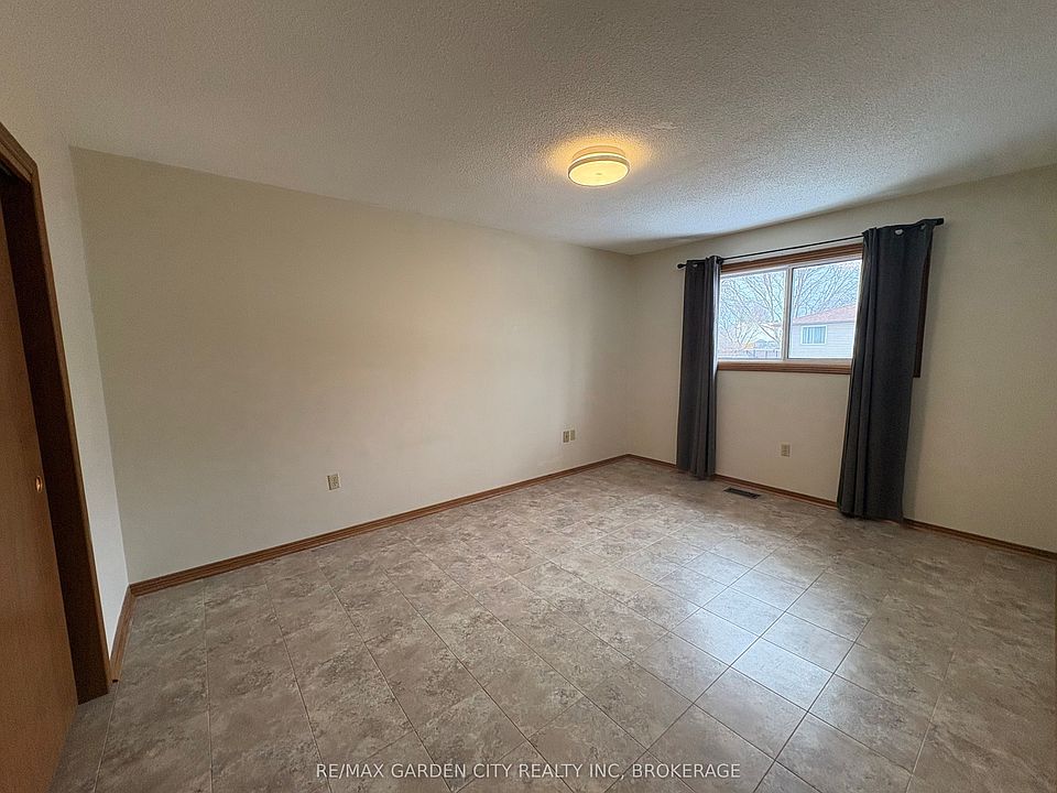 25th image of 6141 Wildrose Cres