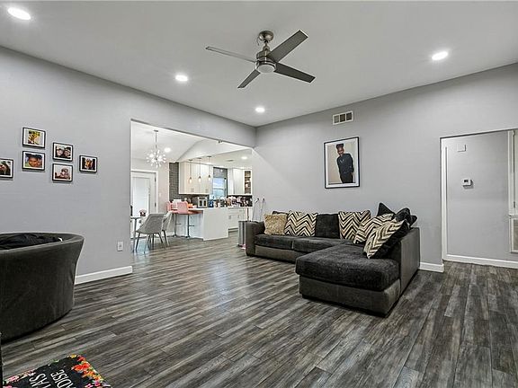 5th image of 336 Jeffer Dr
