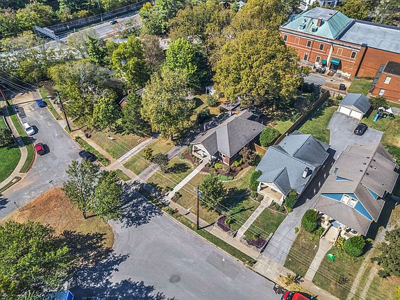 5th image of 2926 Westmoreland Dr