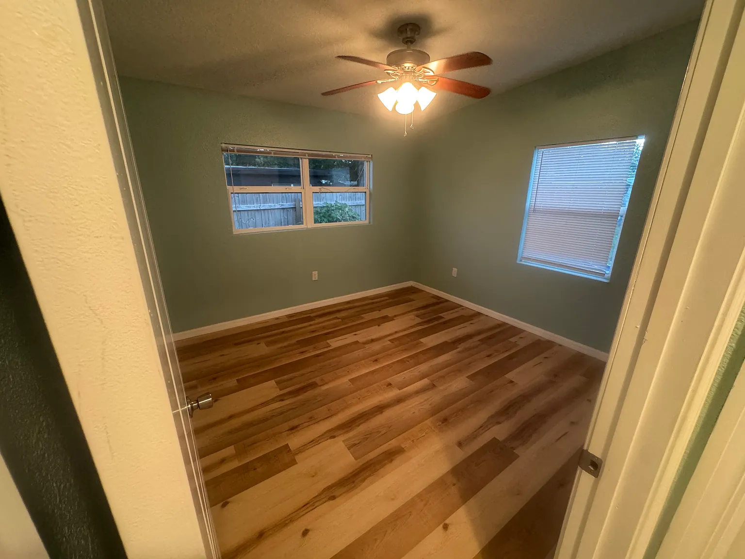 3 bed, 1.5 bath, 1056 sqft, $1,700 — Photo 3