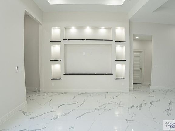 4th image of 726 Ava Dr