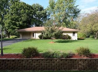 N68W20988 Fairview Dr, Menomonee Falls, WI 53051