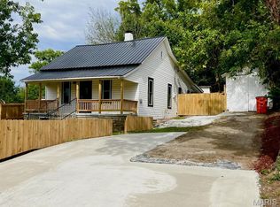 360 3rd St, Ellington, MO 63638