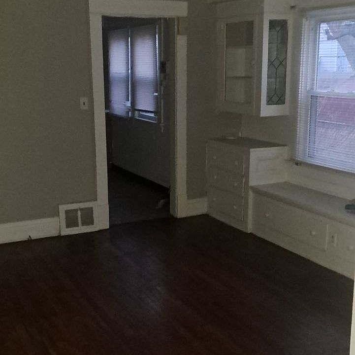 2nd image of 1120 E 145th St