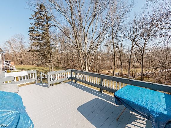 5th image of 599 Berkshire Dr