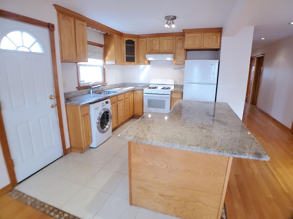 1st image of 146-27 27th Ave #1