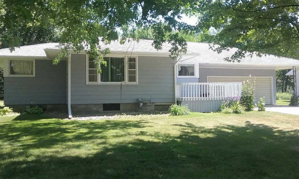 1st image of 306 E 3rd St