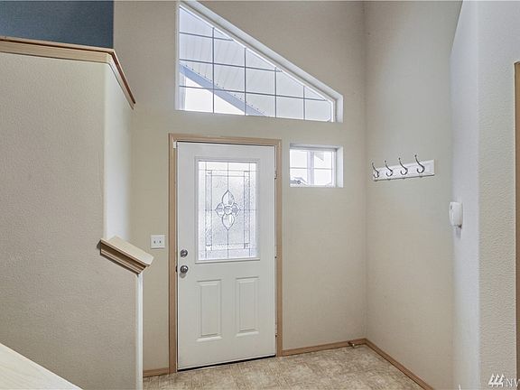 2nd image of 221 Junction Blvd