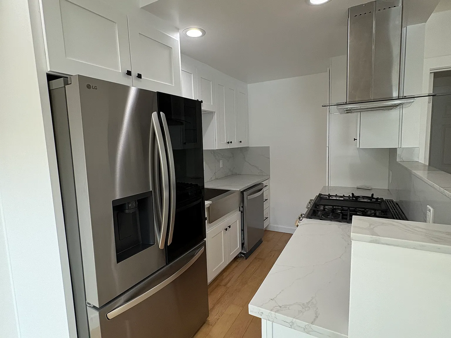 1950 Cloverfield Blvd — Photo 4
