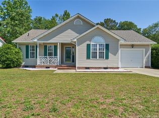 6128 Hedingham Dr, Hope Mills, NC 28348