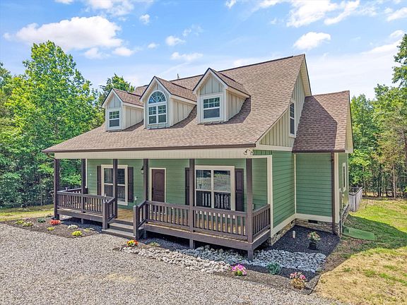 2nd image of 1925 Harbor Ln