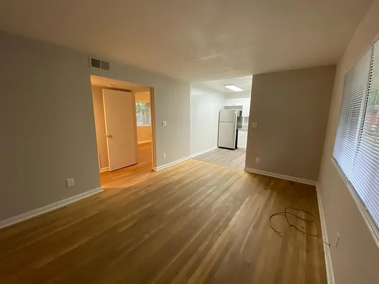 1570 Memorial Drive — Photo 18
