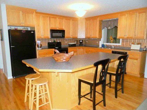5th image of 600 Woodland Dr