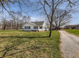 1122 Castle Garden Rd, Chandler, IN 47610