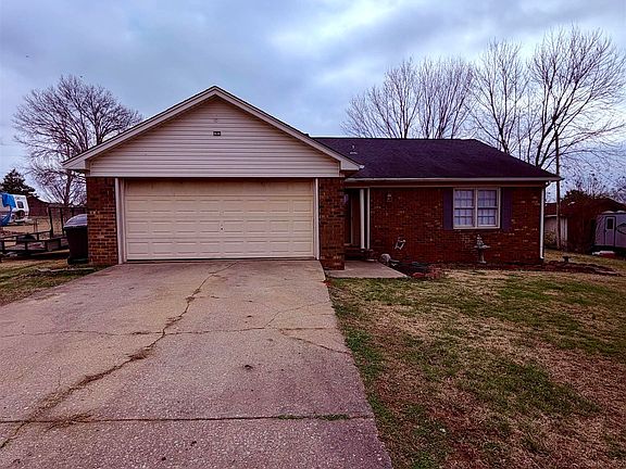 2nd image of 1214 Ridge Dr