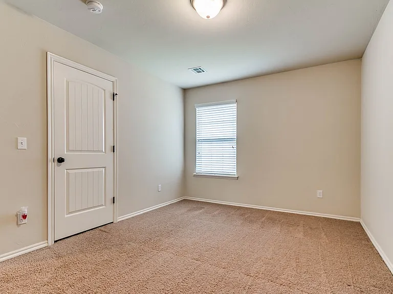 6829 NW 157th St — Photo 36