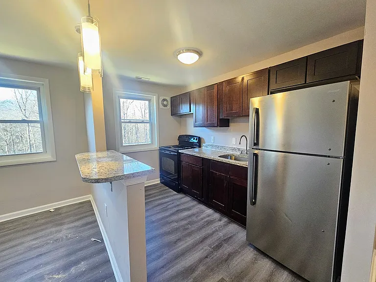 Wildwood Gardens Apartments — Photo 10