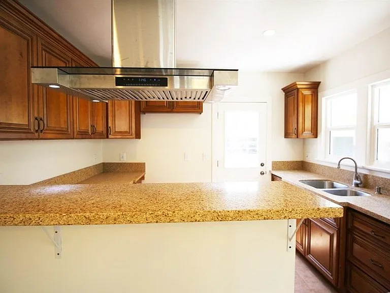 856 W Colorado Blvd — Photo 19