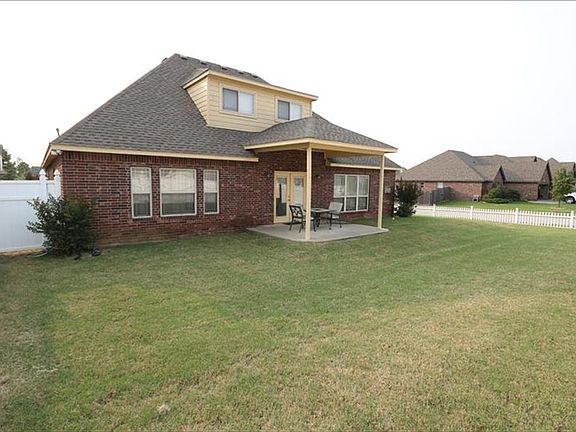 5th image of 2603 S 14th Pl