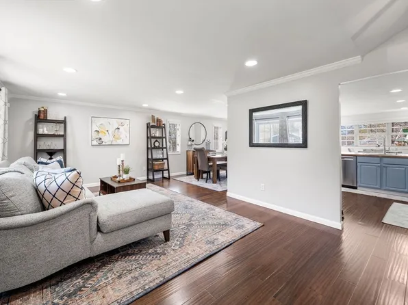 43 Darby Rd, Brockton, MA 02302