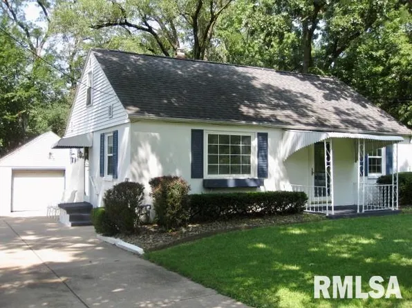 414 Redbud Dr, Washington, IL 61571