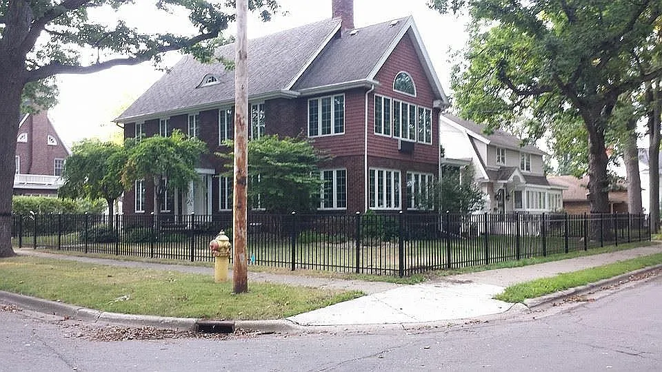 721 Lee St photo 1