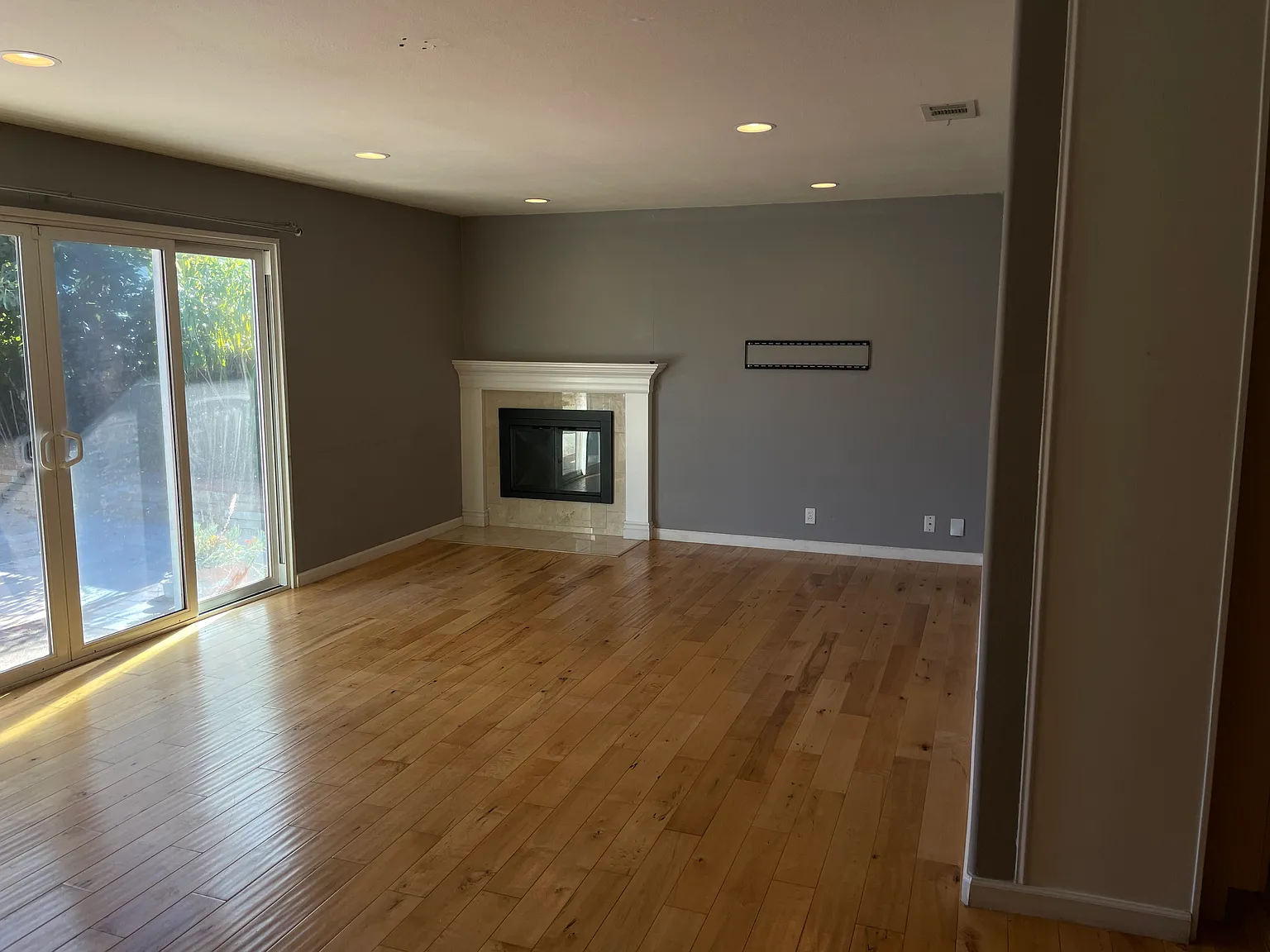 3 bed, 1226 sqft, $4,500 — Photo 4