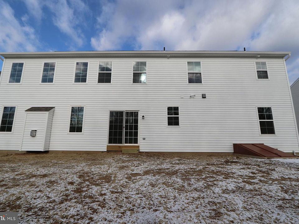 2nd image of 420 Parkside Way