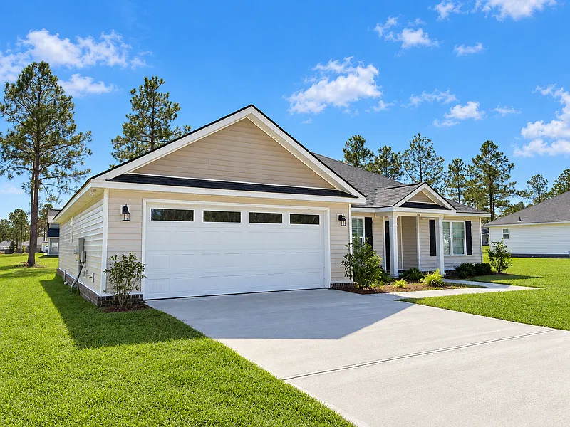 3 bed, 2.0 bath, 1687 sqft — Photo 4