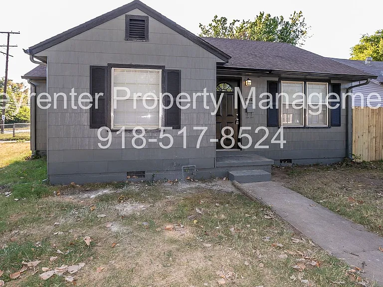 1502 N Columbia Ave — Photo 1