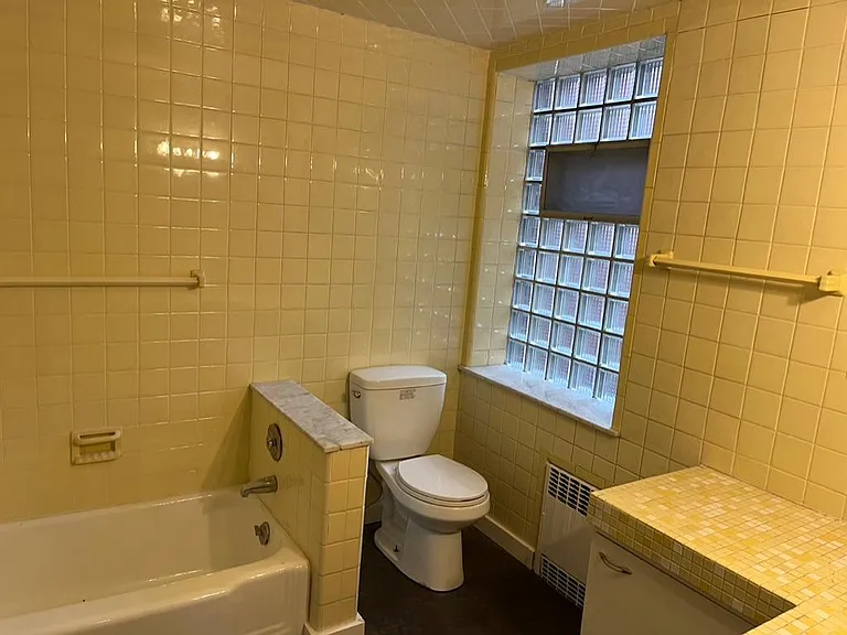 5500 Bartlett St — Photo 18