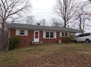 1014 Maple St, Granite Falls, NC 28630