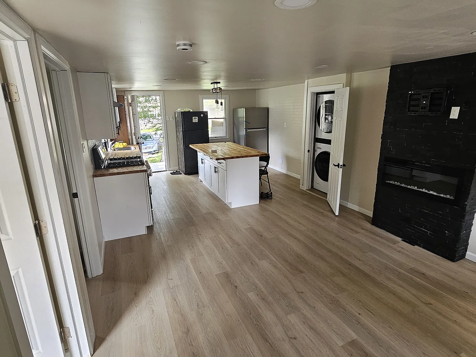 4 bed, 1120 sqft, $2,000 — Photo 1