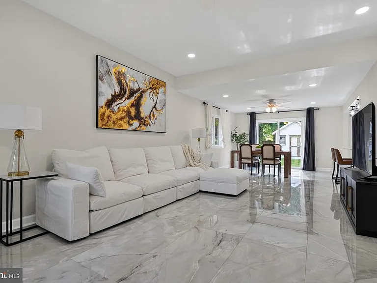 6206 Hillview Ave — Photo 10