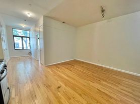 18 Goodwin Pl