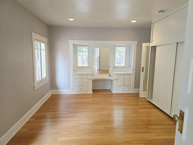 2121 Garfield Ave — Photo 14