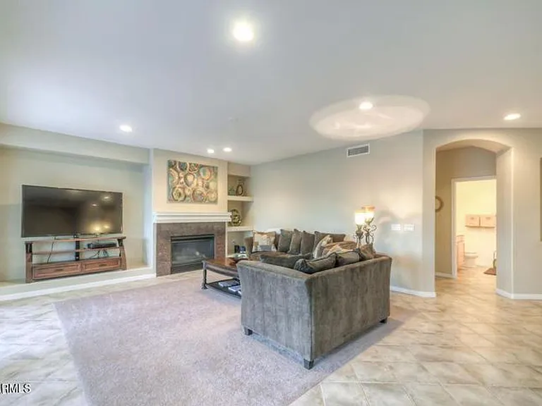 1690 W Bartlett Way — Photo 7
