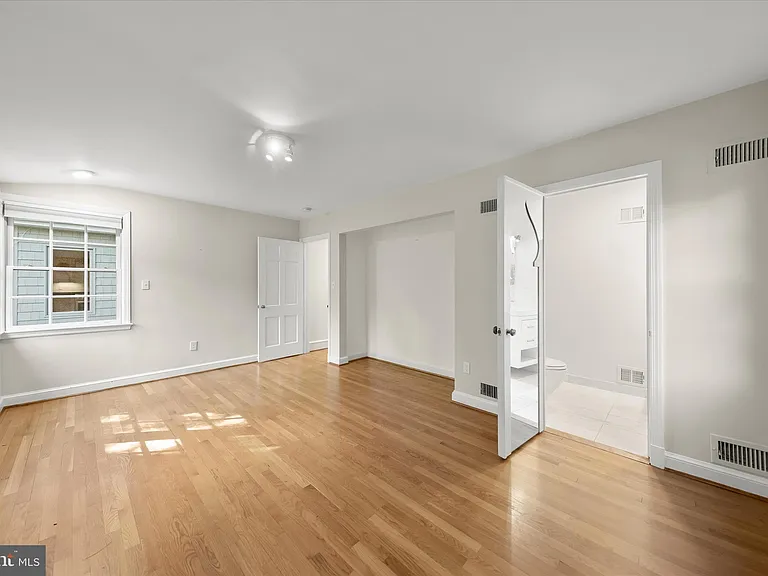 5104 Scarsdale Rd — Photo 25