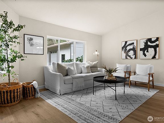4th image of 15803 125th Avenue NW
