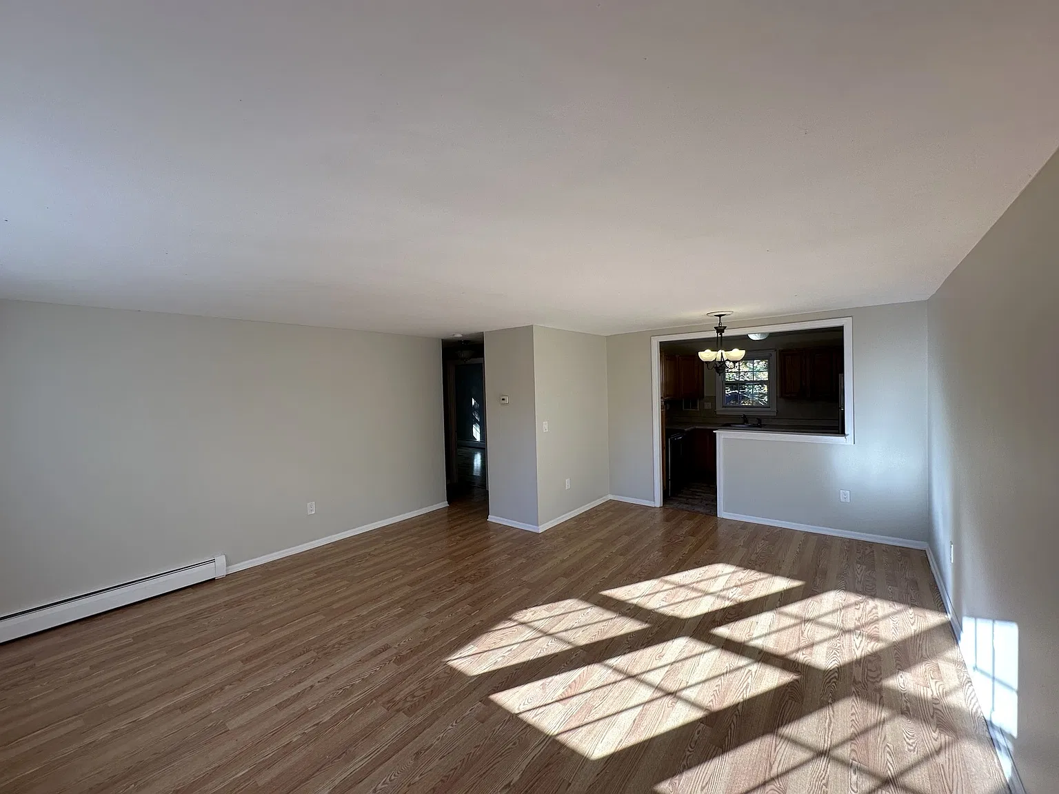 2 bed, 928 sqft, $1,700 — Photo 2