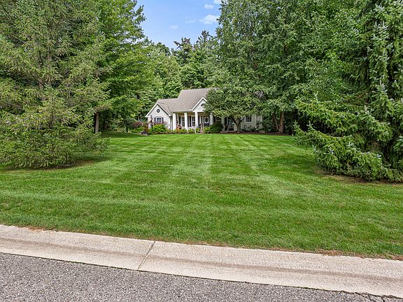 2nd image of 4861 Hidden Hills Cir