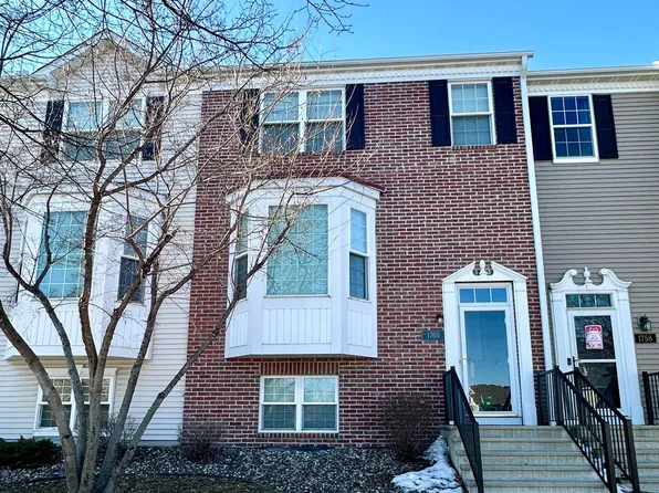 1760 Riverside Dr, Shakopee, MN 55379